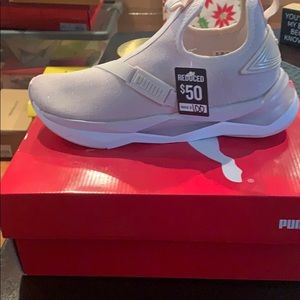 Women’s Puma Slip on 👟